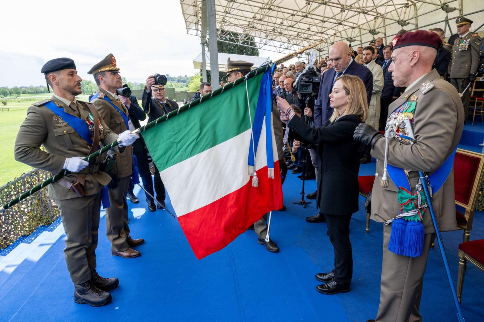 auguri esercito da 163 anni al servizio degli italiani 1 Difesa Magazine