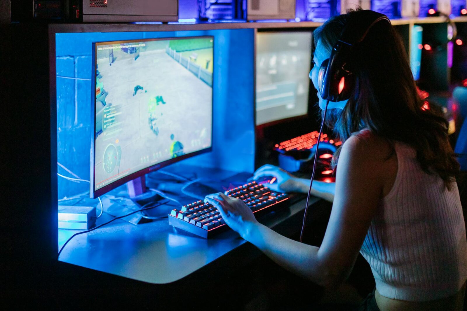 woman playing computer 