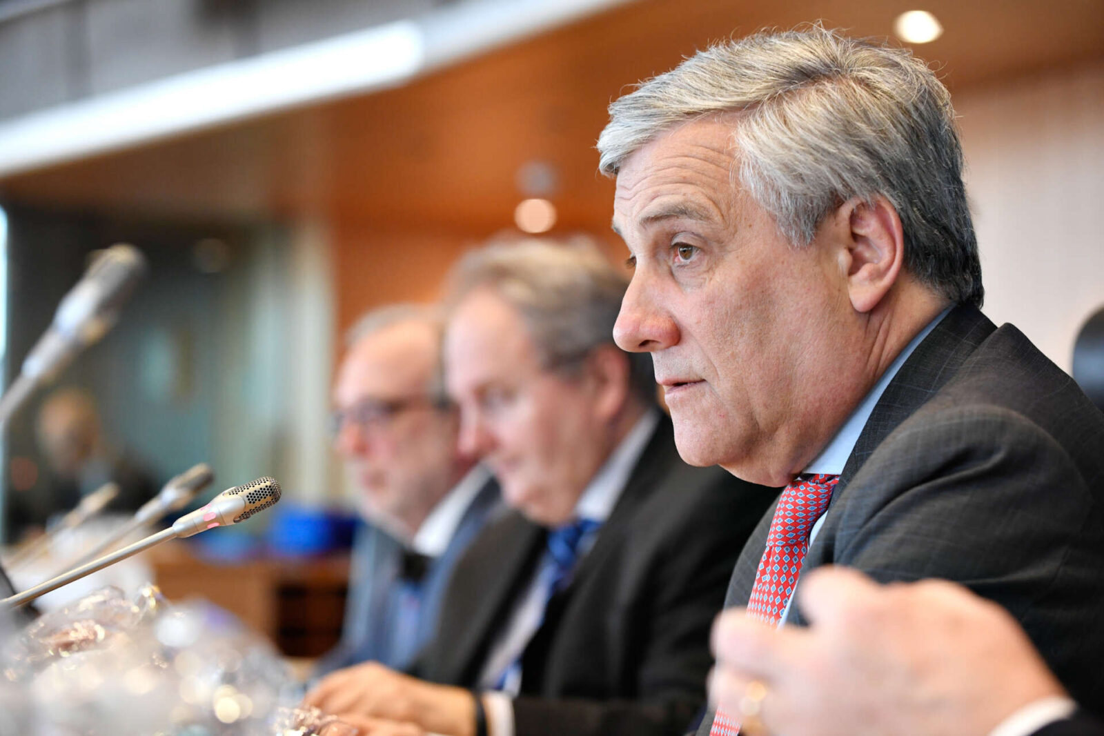 tajani civili italiani lascino immediatamente il libano il contingente militare e in sicurezza 1 Difesa Magazine